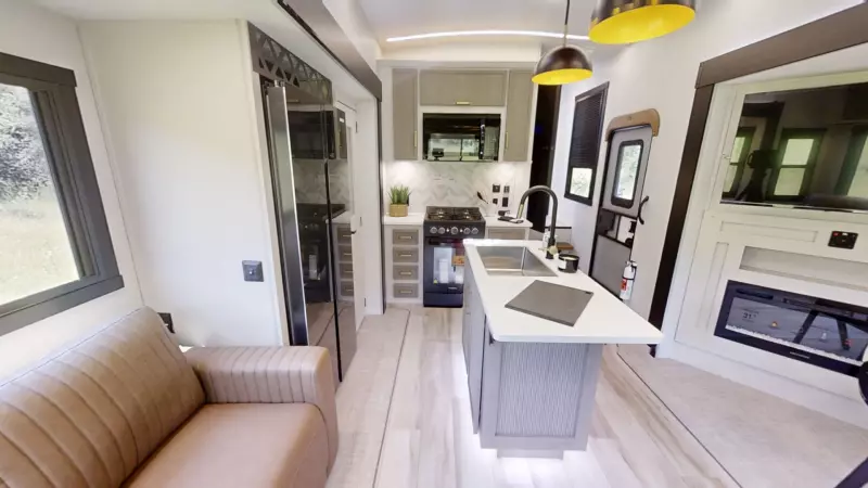 Heritage Glen Fifth Wheels Main Room