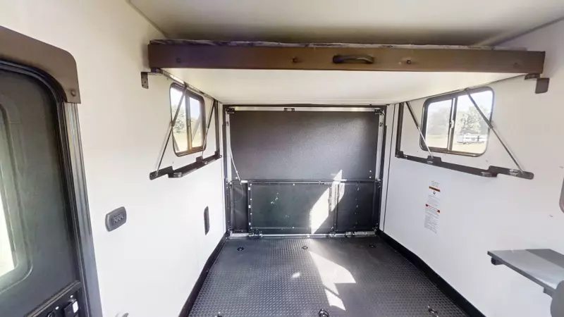 27-12.5 Floorplan Main Room